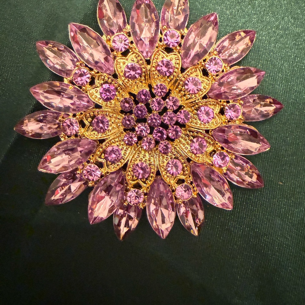 Elegant Purple and Gold Floral Brooch